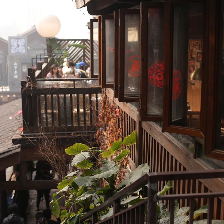 Family terraces and cafés for calm evenings in Paris